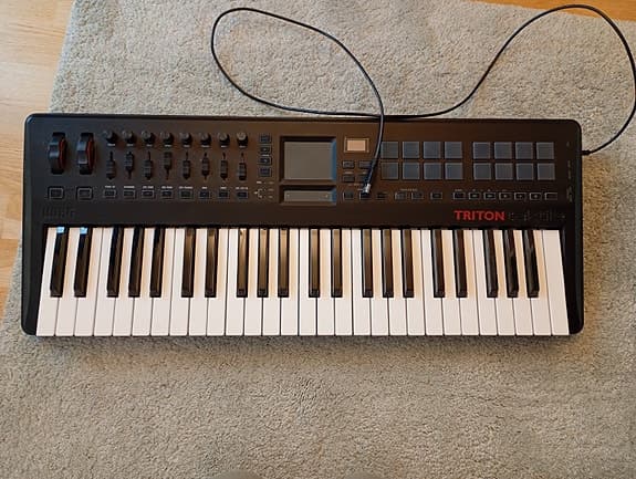 Synthesizer + MIDI-keyboard ('Piano') Korg TRITON taktile 49 (TRTK-49)