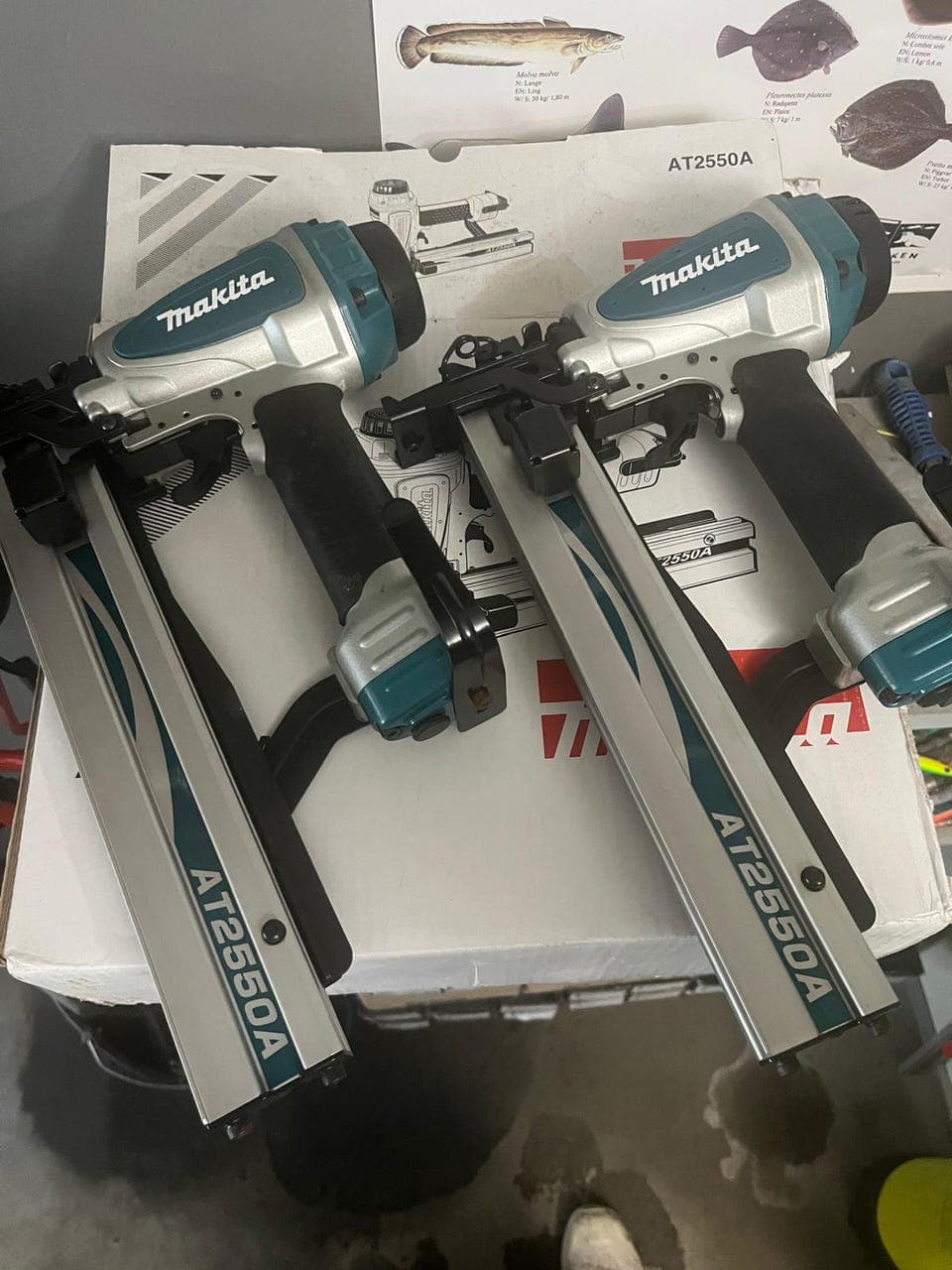 Makita AT2550A krampepistol
