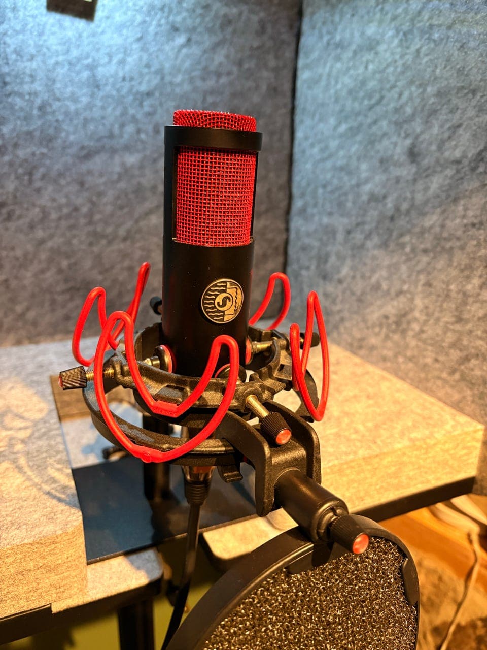Shure KSM313 ribbon mikrofon