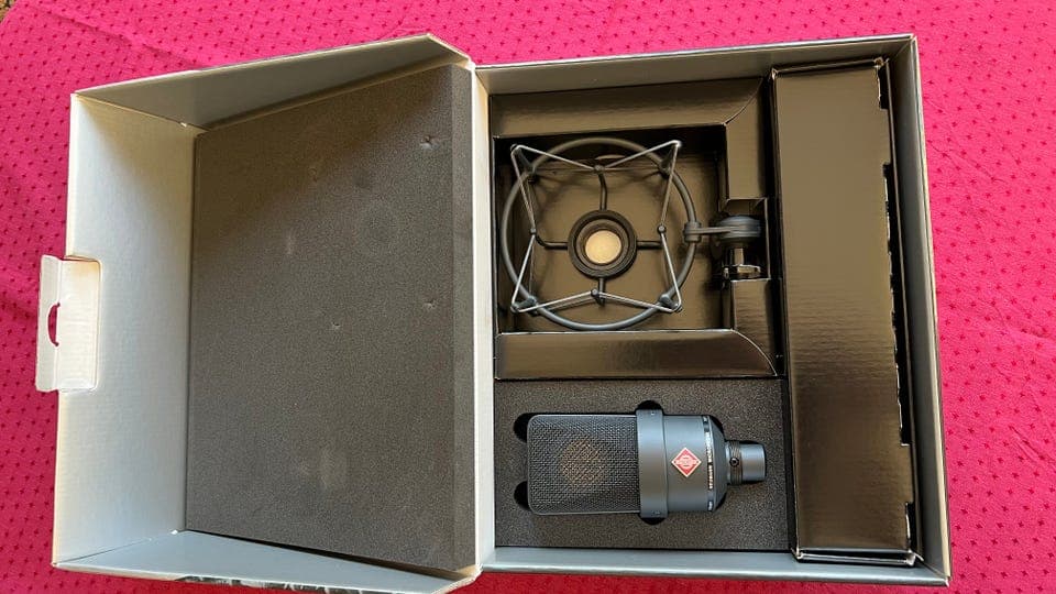 Neumann TLM 103 + original EA1 shockmount – som ny i original eske