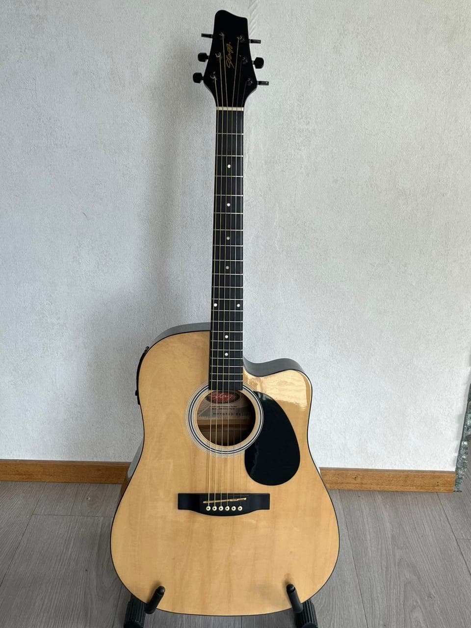 Stagg akustisk gitar