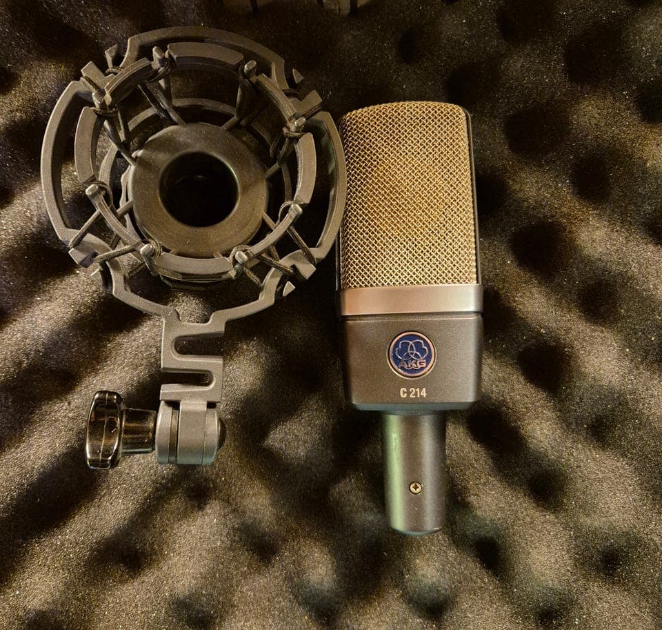 AKG C214 mikrofon