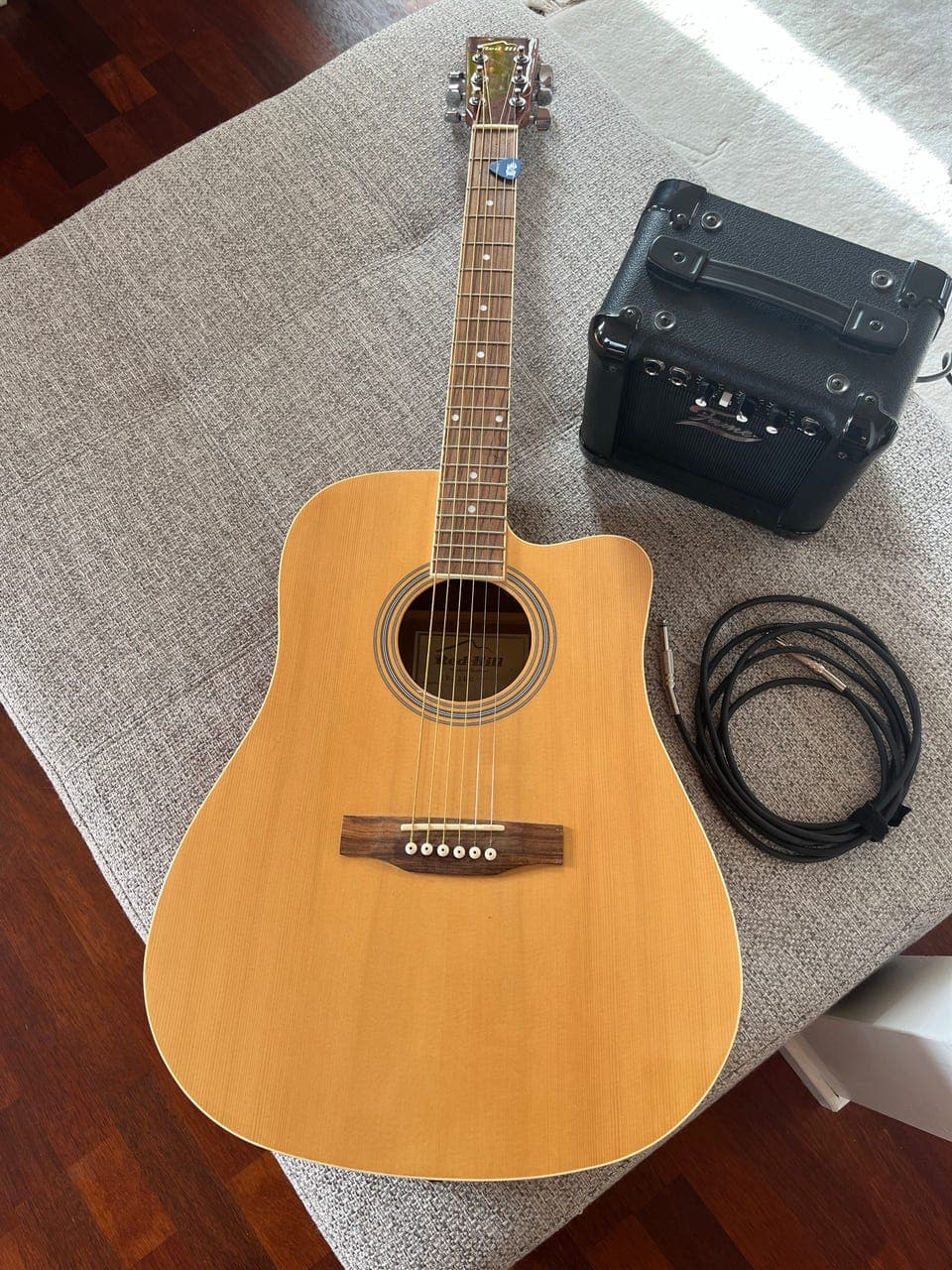 Red Hill EDG 3EO akustisk gitar med pickup
