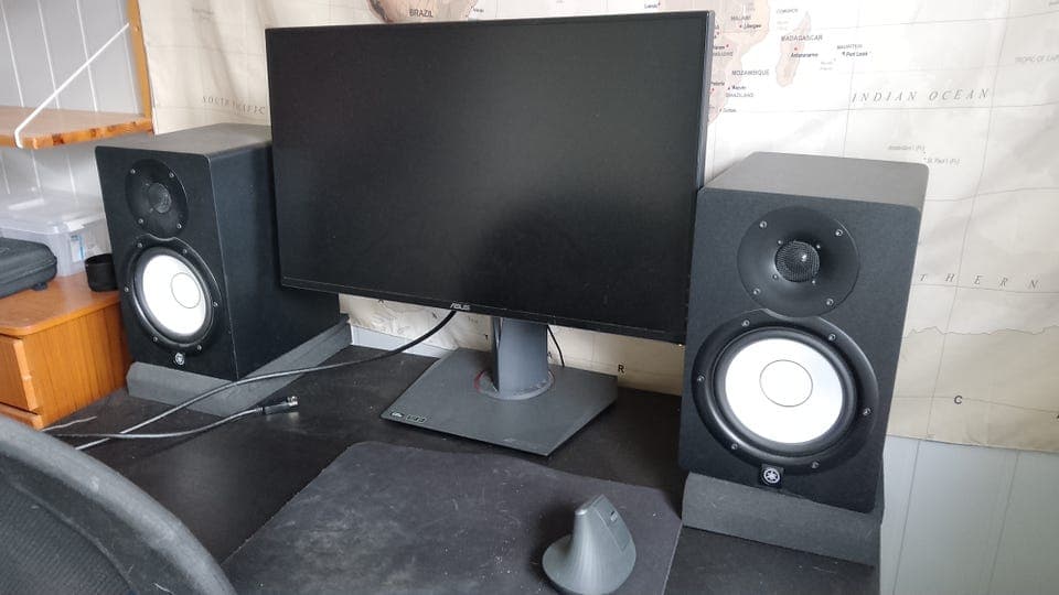 Yamaha HS7 par