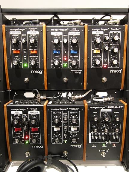 Alle 7 moogerfooger + CP-251 Control, komplett.