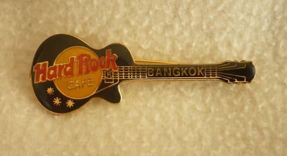 1990s Hard Rock Cafe Bangkok (1991-2021) - Gibson Les Paul gitar pin.
