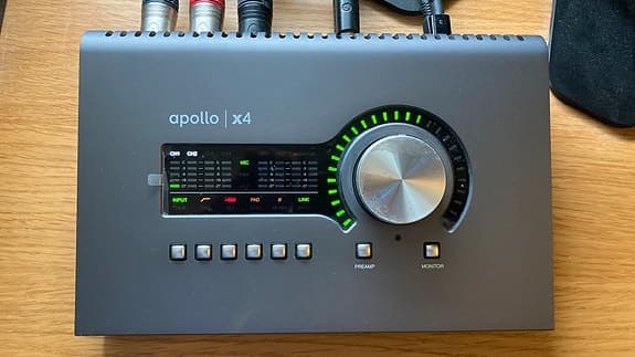 Universal Audio Apollo X4 med Analog Classics plugin bundle