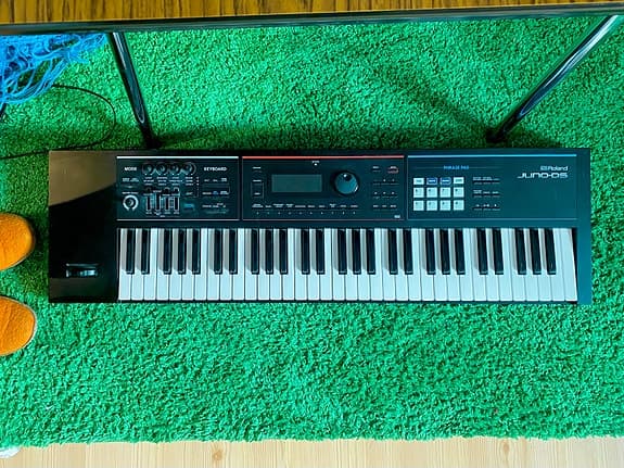 ROLAND JUNO DS 61 SYNTH