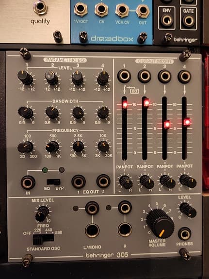 Behringer 305 EQ/Mixer/Output