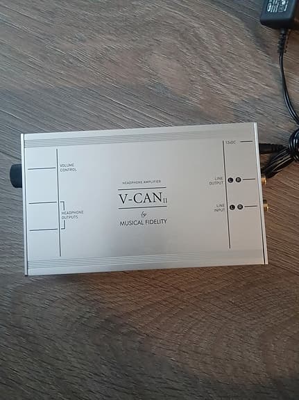 V-CAN headphone amplifier