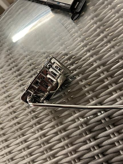 Bra kvalitets tremolo til stratocaster-type gitarer