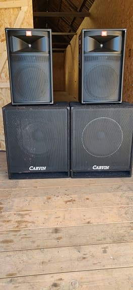 2stk CARVIN 18 tommer og 2stk JBL 15 tommer med dj bord