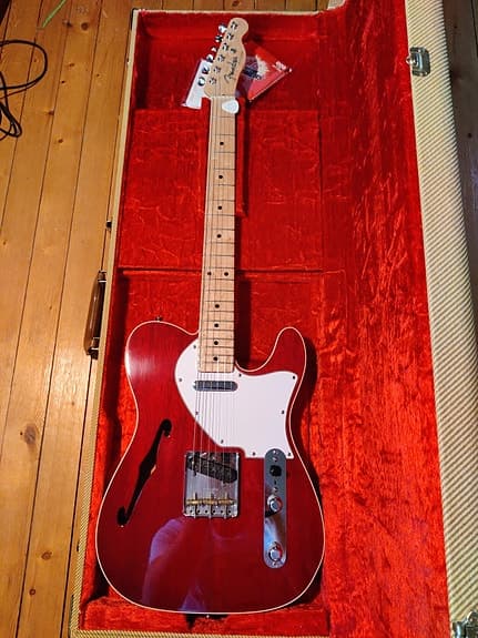 Fender 1994 Custom Shop Telecaster Thinline selges - strøken!
