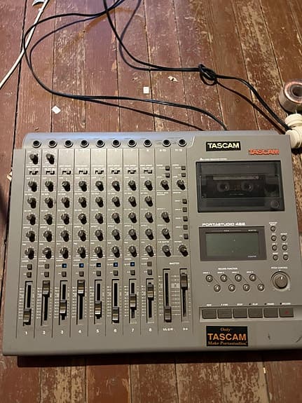 Tascam portastudio 488 (Storebroren til 424)