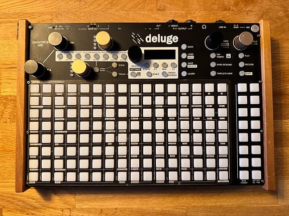 Synthstrom Deluge OLED vurderes solgt