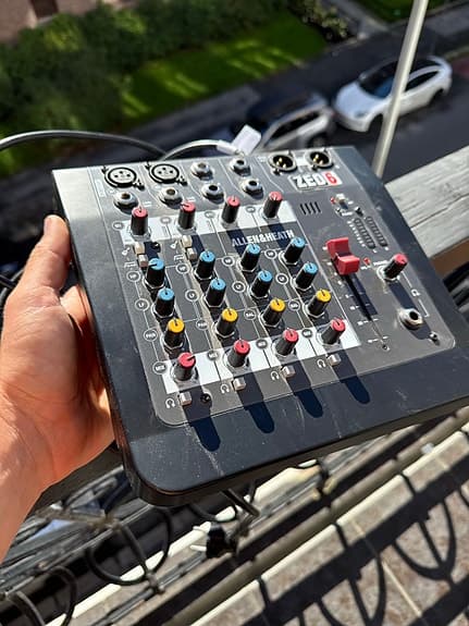 Allen and Heath ZED-6 Kompakt Mikser