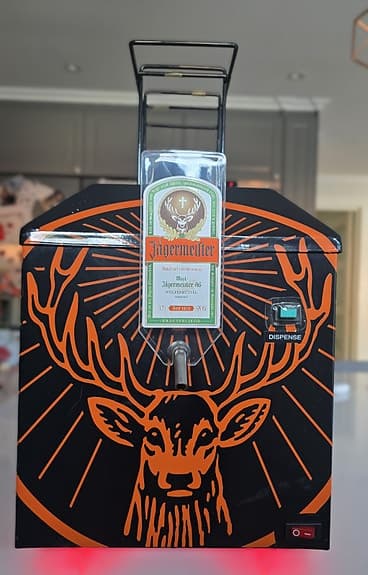 FEST - Jägermeister maskin til LEIE - perfekt for fest !