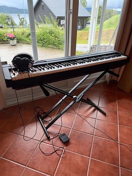 Fint og lite brukt Yamaha digital piano P-45