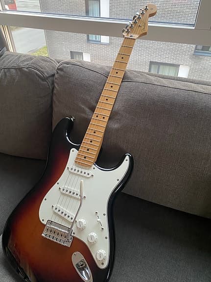 Fender Player Stratocaster + gigbag og tuner