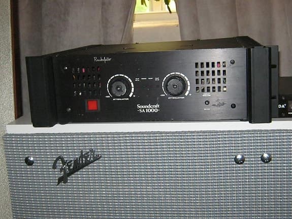 Soundcraft SA1000 – Vintage effektforsterker – kraftig og solid klassiker