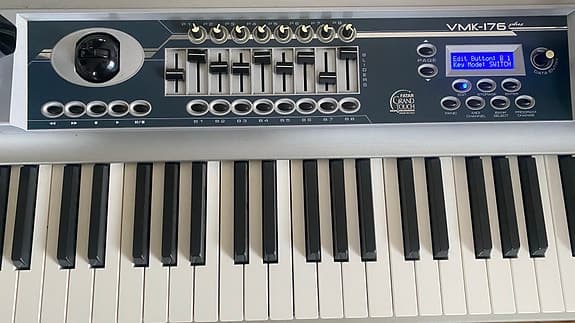 Studiologic VMK 160 Plus MIDI Keyboard
