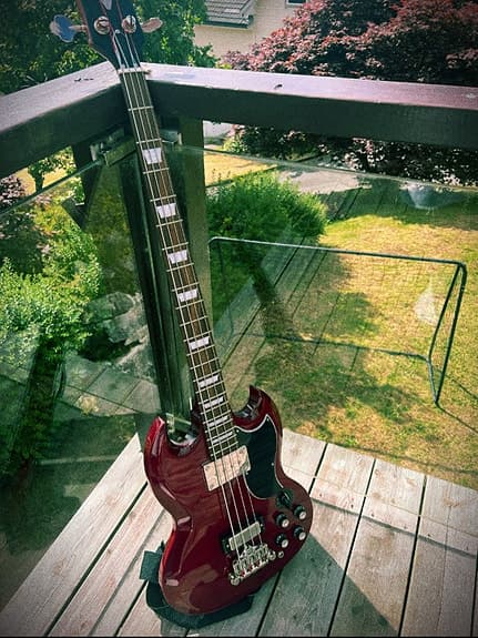 Epiphone SG Elektrisk bass Rød og amplifier