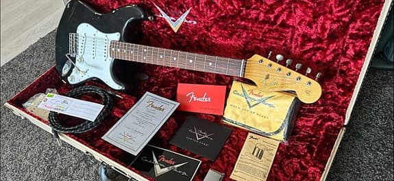 Fender Custom Shop LTD 65 Stratocaster Relic – Black RW – 2016