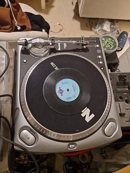 Numark tt200