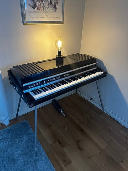 Rhodes Mark II Stage Piano 73