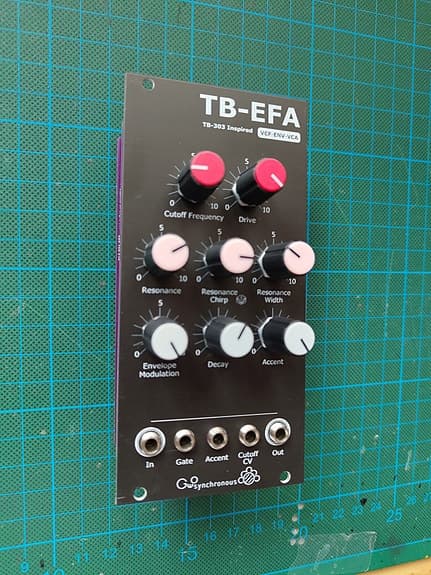 Ge0sync Synth TB-EFA eurorack 303 acid modul