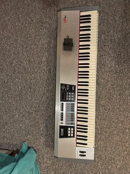 CME UF80 – Intelligent Keyboard Controller (MIDI-keyboard)