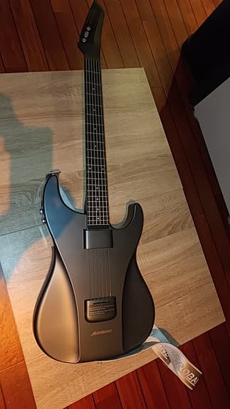 AeroBand Smart Guitar AG01 (Kickstarter-eksemplar) - Selges!