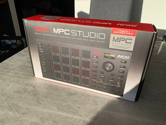 Akai Professional MPC Studio Musikkproduksjons-Kontroller