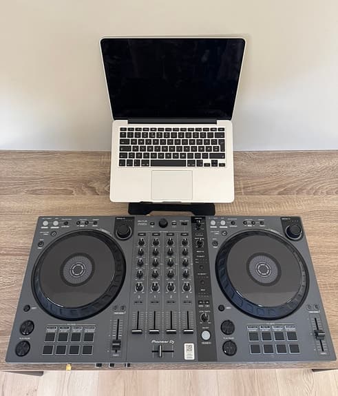 Lei proff DJ-utstyr – Pioneer DDJ-FLX6 (4-kanals)