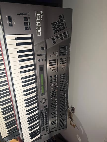 Roland JD-800 | Rå synthesizer