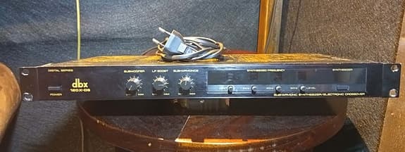 DBX 120X-DS Subharmonic Synthesizer / Electronic Crossover selges.