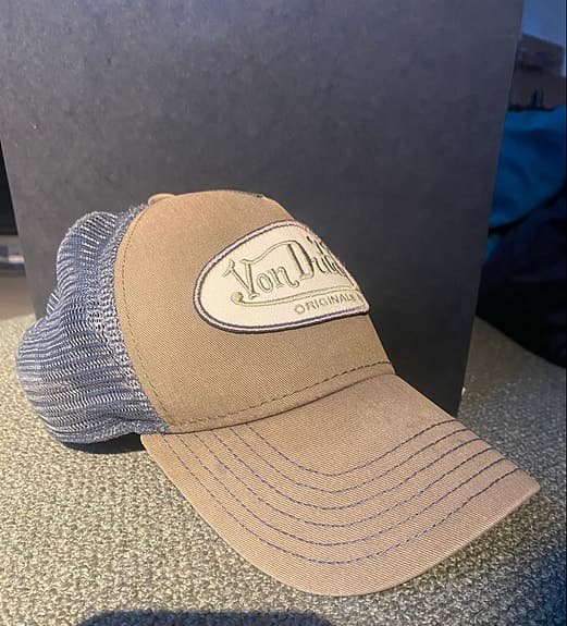 Von Dutch Trucker Caps - flerfarget selges kr 250