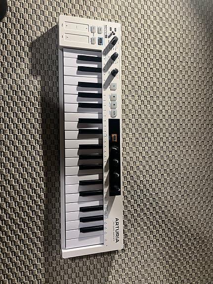 Arturia KeyStep 37 MIDI-keyboard hvit