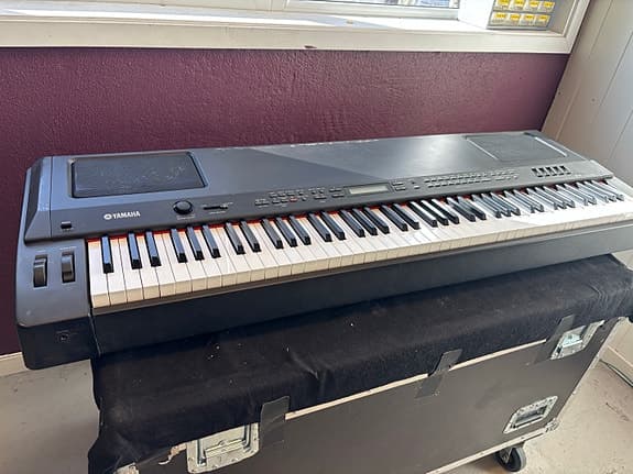 Yamaha P-250 stage piano (kan leveres)