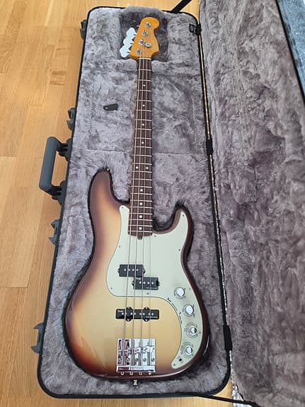 Fender American Ultra Precision Bass USA – SOM NY – komplett + kvittering