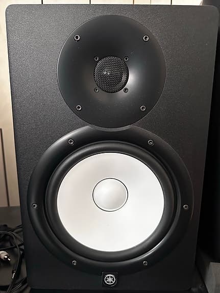 Yamaha HS8 studiomonitorer