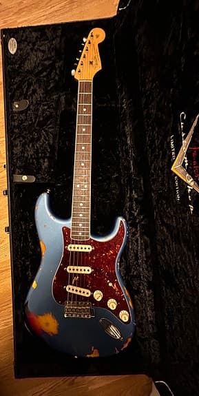 Fender Custom Shop Stratocaster Ltd Edition . L.P Blue over SB