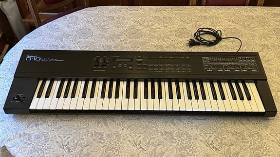 Roland D-10 digital synthesizer