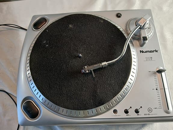 Numark TTUSB Platespiller (Remdrift) • USB-utgang & Pitch-kontroll
