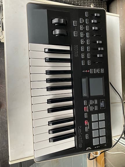 Korg Taktile-25 MIDI-keyboard med pads