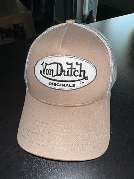 Von dutch caps