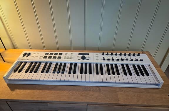 Arturia KeyLab Essential 61 MIDI-keyboard / kontroller