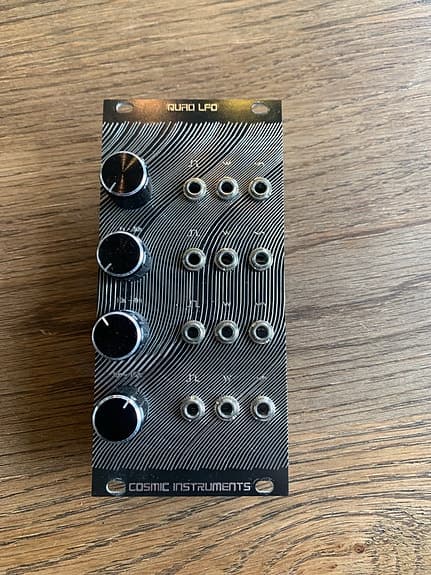 Cosmic Instruments Quad LFO Eurorack modul