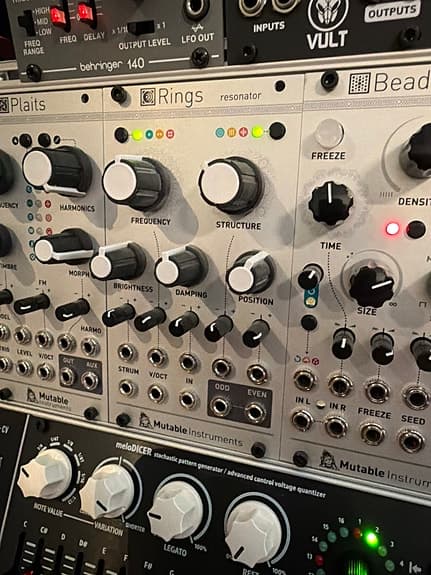 Mutable Instruments Rings resonator Eurorack modul
