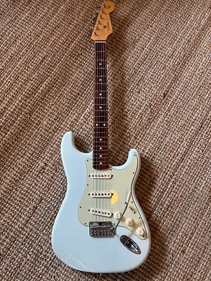 Fender Classic Player 60s Stratocaster (Sonic blue) selges/byttes mot telecaster
